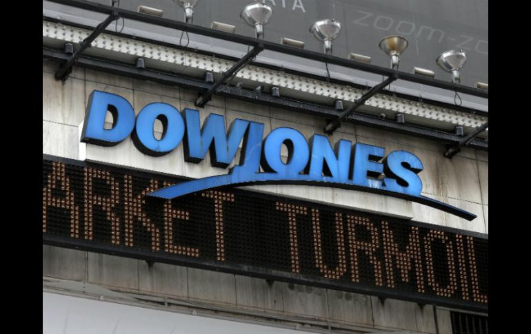 El Dow Jones muestra un retroceso de 49.71 puntos (-0.24 por ciento) para colocarse en 21 mil 030.57 unidades. AP / ARCHIVO