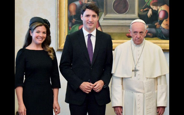 Trudeau se reunió con Francisco este lunes; hablaron sobre el papel de la Iglesia en abusos del siglo XIX. AFP / E. Ferrari