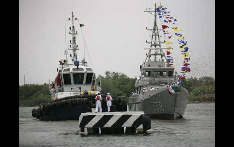 Elementos de la Octava Región Naval proporcionaron atención médica y traslado a los intoxicados. SUN / ARCHIVO