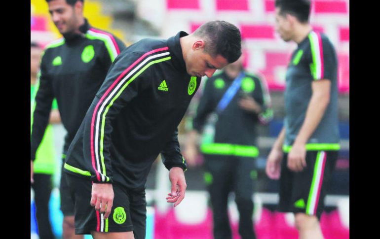 Javier Hernández se entrenó ayer con los tricolores, que hoy buscarán terminar la Copa Confederaciones en el tercer lugar. EFE /
