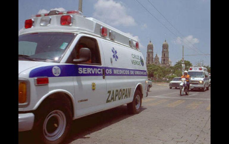 Paramédicos de la Cruz Verde la trasladaron de urgencia a una clínica. EL INFORMADOR / ARCHIVO