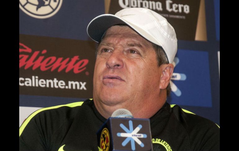 'Hay que trabajar para ganar con el equipo alterno', aconseja Herrera al Tri de Copa Oro. MEXSPORT / ARCHIVO
