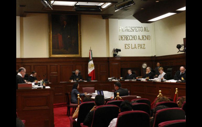 Los integrantes del Pleno de la Corte aprobaron la propuesta del ministro Javier Laynez Potisek. SUN / ARCHIVO