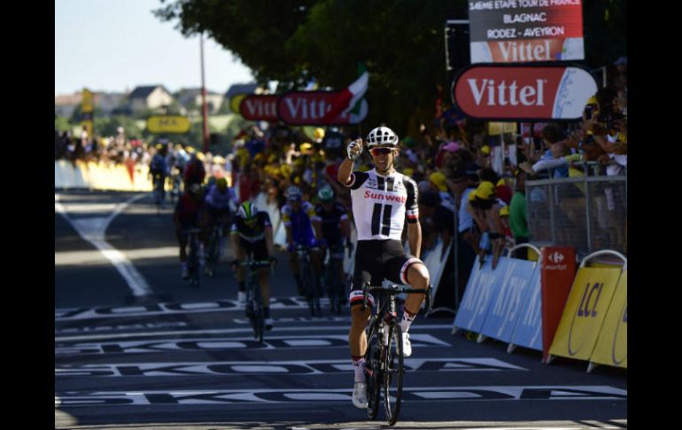 El ciclista del equipo Sunweb sumó la segunda etapa consecutiva para ellos, tras la del viernes del francés Warren Barguil. AFP / P. Lopez