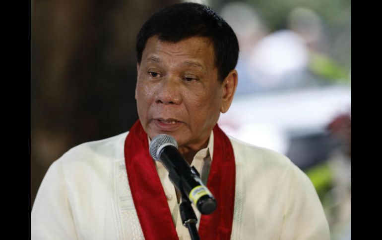 ‘Ese maníaco, si comete un error, el Oriente Lejano se convertirá en un desierto’, dijo Duterte sobre Kim Jong Un. EFE / R. Dela Pena