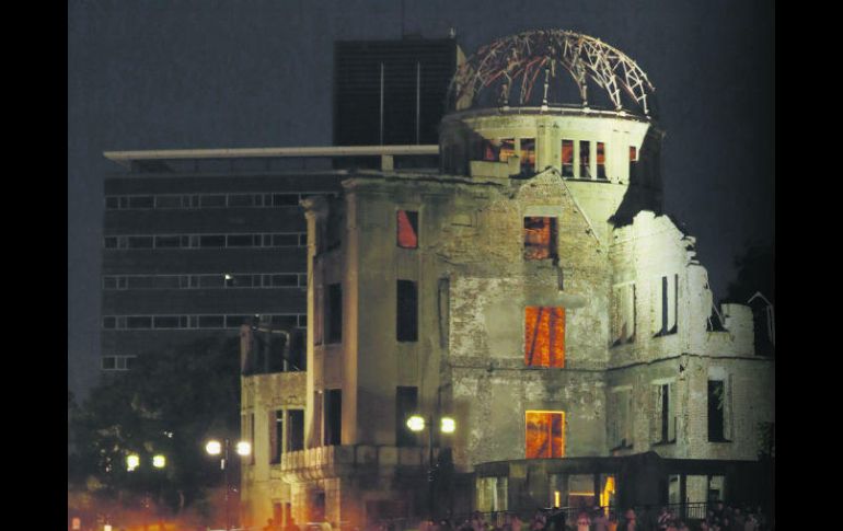 Miles de turistas se reúnen, desde hace 11 años, en esta simbólica cúpula casi destruida. EFE / Especial