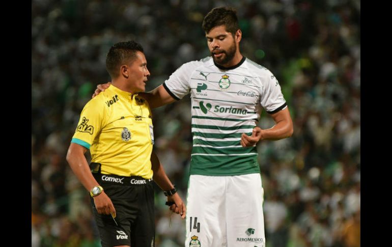 Néstor Araujo se perderá la próxima jornada al ser castigado un partido por ‘conducta violenta’. MEXSPORT / ARCHIVO