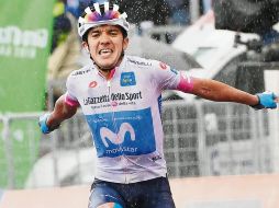 Richard Carapaz es el primer ecuatoriano en ganar una etapa de las tres grandes vueltas ciclistas. EFE/D. Zenaro