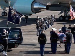Bush yacerá en capilla ardiente en el Capitolio para una ceremonia y visitas del público del lunes al miércoles. AFP / S. Olson