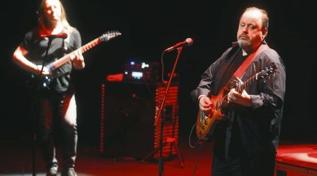 La habilidad de Steve Rothery es comparable a la de John Petrucci (Dream Theater), David Gilmour (Pink Floyd) y Alex Lifeson (Rush). EL INFORMADOR/A. Camacho