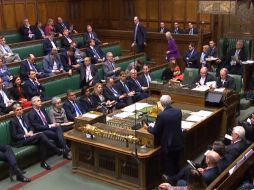 Captura de video que muestra al líder de la oposición, Jeremy Corbyn, quien habla después de que John Bercow anunciara el resultado de la votación. EFE/UNIDAD DE GRABACIÓN PARLAMENTARIA DEL REINO UNIDO