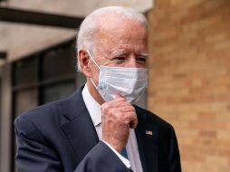 Biden espera que esta situación “sirva como recordatorio” para quienes no siguen las indicaciones sanitarias. AP / A. Hamik