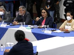 Diana Atamaint, presidenta del CNE, anuncia la decisión. AFP/C. Vega
