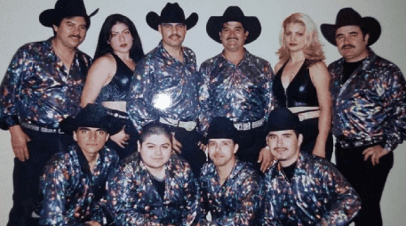 En la foto los primeros integrantes del grupo Horóscopos de Durango. ESPECIAL / INSTAGRAM