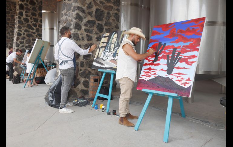 Artistas en vivo plasmando el paisaje agavero. GENTE BIEN JALISCO/Claudio Jimeno