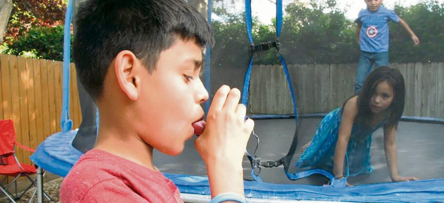 Los menores de edad forman parte de la población más expuesta a desarrollar el asma. AP