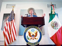 Ken Salazar, embajador de EU en México, dijo que en la frontera norte “somos como una familia”. EFE