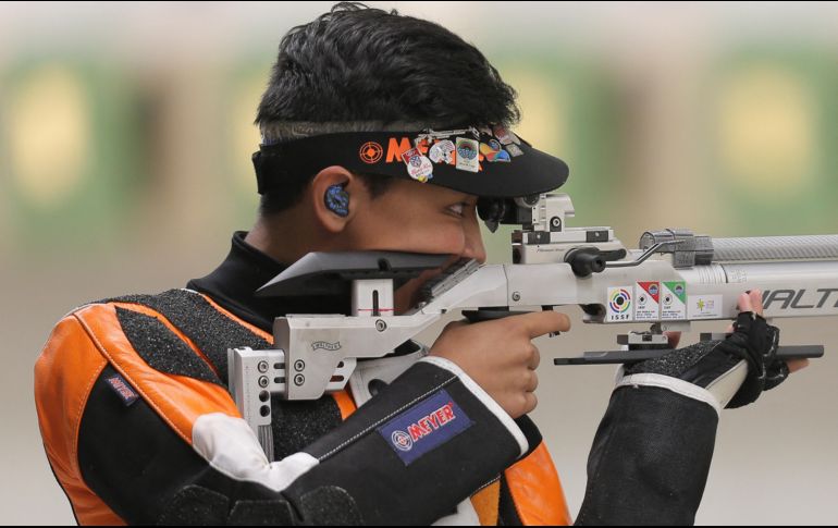 Edson Ramírez se ha sumado en la obtención de medallas para México al ganar oro en tiro con rifle de aire 10 metros. AFP / ARCHIVO