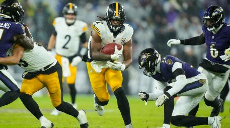 Steelers y Ravens tienen un lugar en la postemporada, que comenzará esta semana. AP/M. Rourke