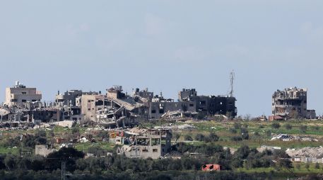 Israel y Hamás alcanzaron un único acuerdo de tregua de una semana, entre el 24 y el 30 de noviembre, que frenó los combates y permitió el canje de 105 rehenes, algo que no se ha repetido desde entonces. EFE / A. Sultan