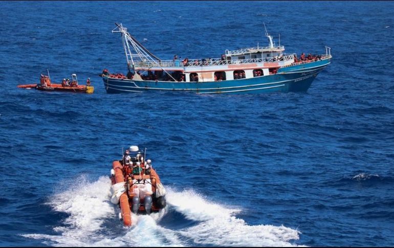 Varias semanas antes, un gran bote con aproximadamente 54 tunecinos que intentaban migrar a Europa desapareció en el mar. EFE / ARCHIVO