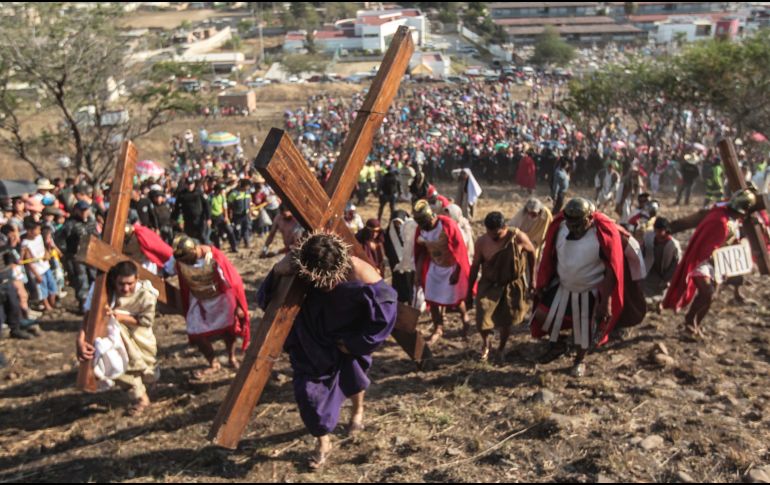 El poblado de San Martín de las Flores se prepara para escenificar la crucifixión de Jesús a través de una Judea con más de dos siglos de historia. EL INFORMADOR / ARCHIVO
