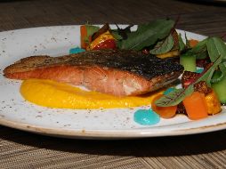 Consumir pescados como el salmón, trucha de lago, atún y arenque; aportan grasa de Omega-3 muy saludables que beneficia al propio corazón de alguna enfermedad cardiovascular. EL INFORMADOR / ARCHIVO