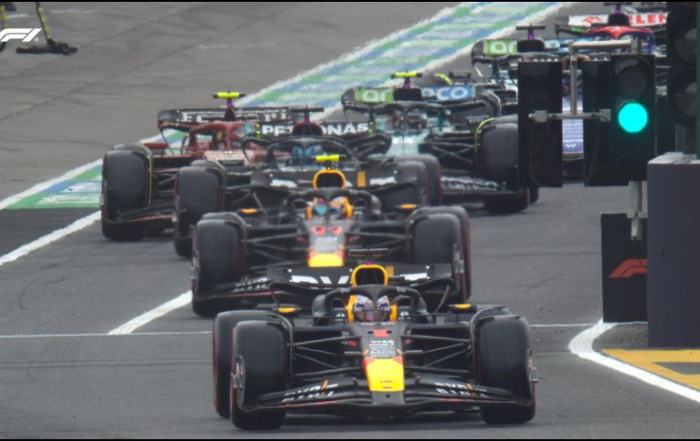 Max Verstappen fue quien logró ser el más rápido de la FP1 en el primer contacto de los bólidos con la pista de Suzuka. X/ @F1
