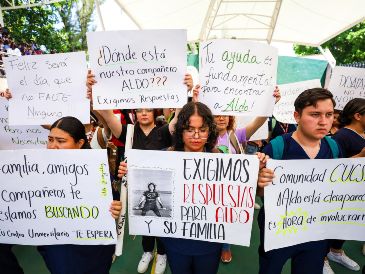 Particularmente, en el Centro Universitario de Ciencias de la Salud, donde Aldo estudiaba, se realizó una manifestación pacífica. EL INFORMADOR / A. NAVARRO