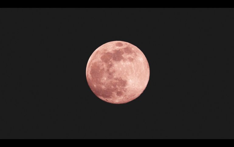 El fenómeno de la Luna Rosa se suma a la larga historia de cómo las diferentes culturas han interpretado y celebrado los ciclos lunares. Unsplash